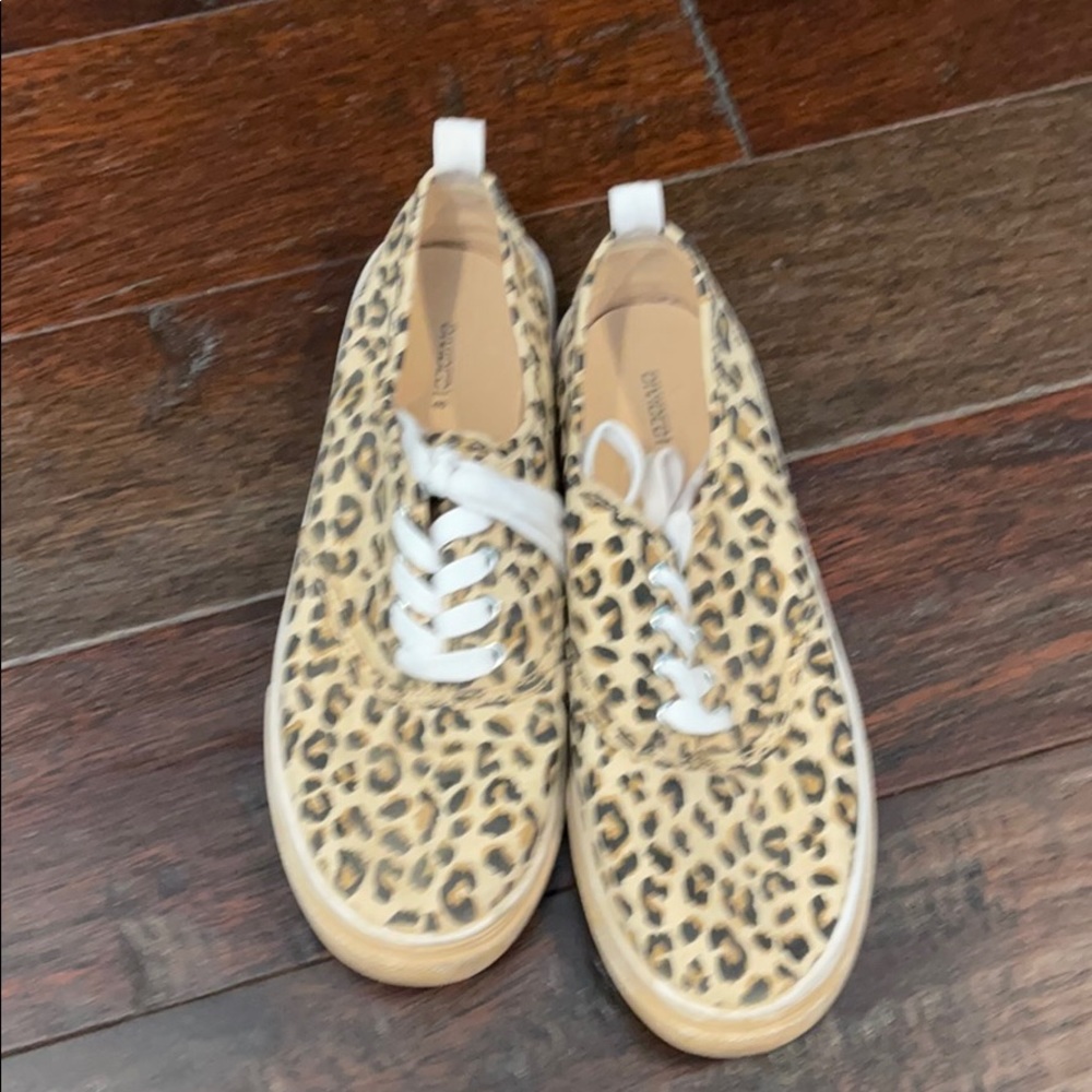 Gently Loved Divided Leopard Tennis Shoes